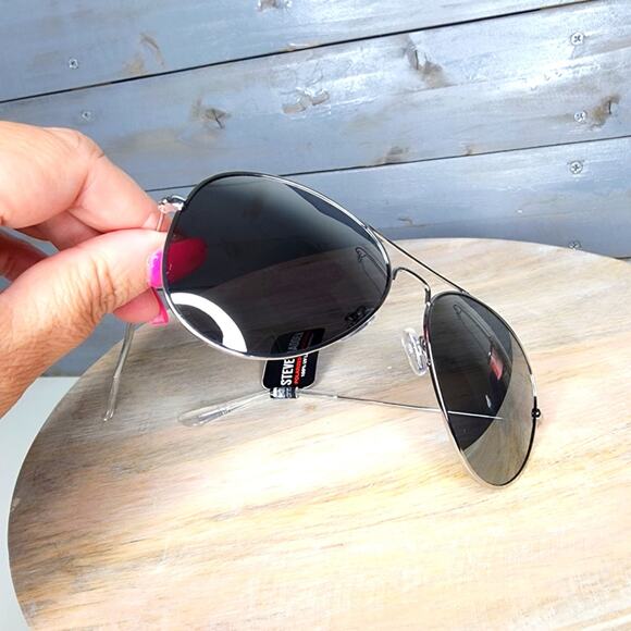 Steve Madden Gray Polarized Aviator Sunglasses New - Picture 2 of 8